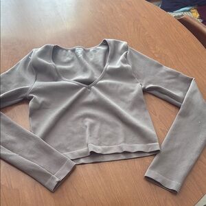 Rue21 Gray Long Sleeve Fitted Crop Blouse